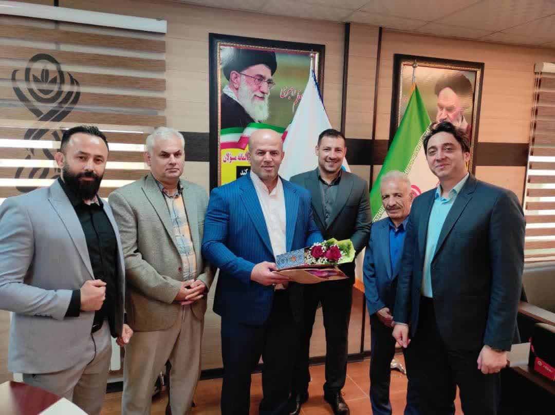 دعوت شهردار کلاچای از جهان پهلوان فردین معصومی 