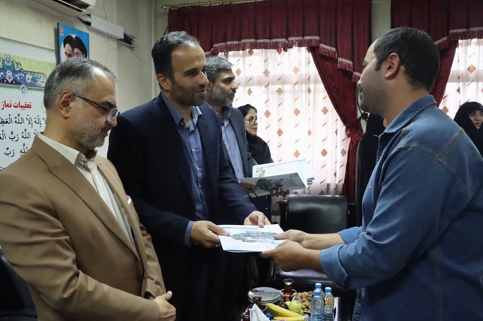 از پرسنل آرامستان توسط شهرداری رشت تجلیل به عمل آمد 