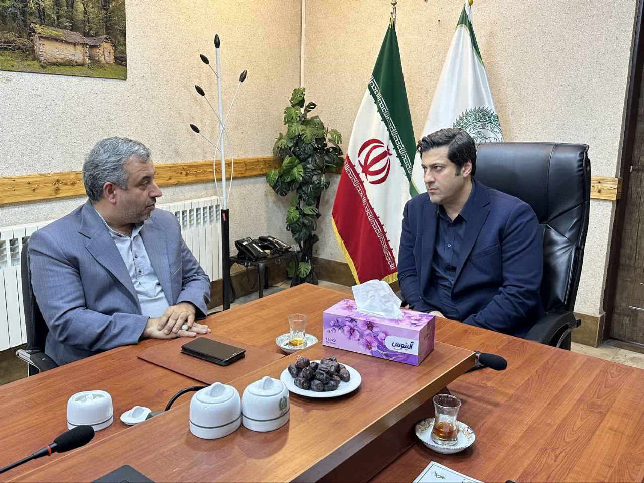 اعضا هیئت اندیشه ورز بسیج رسانه  گیلان با شهردار لاهیجان دیدار کردند