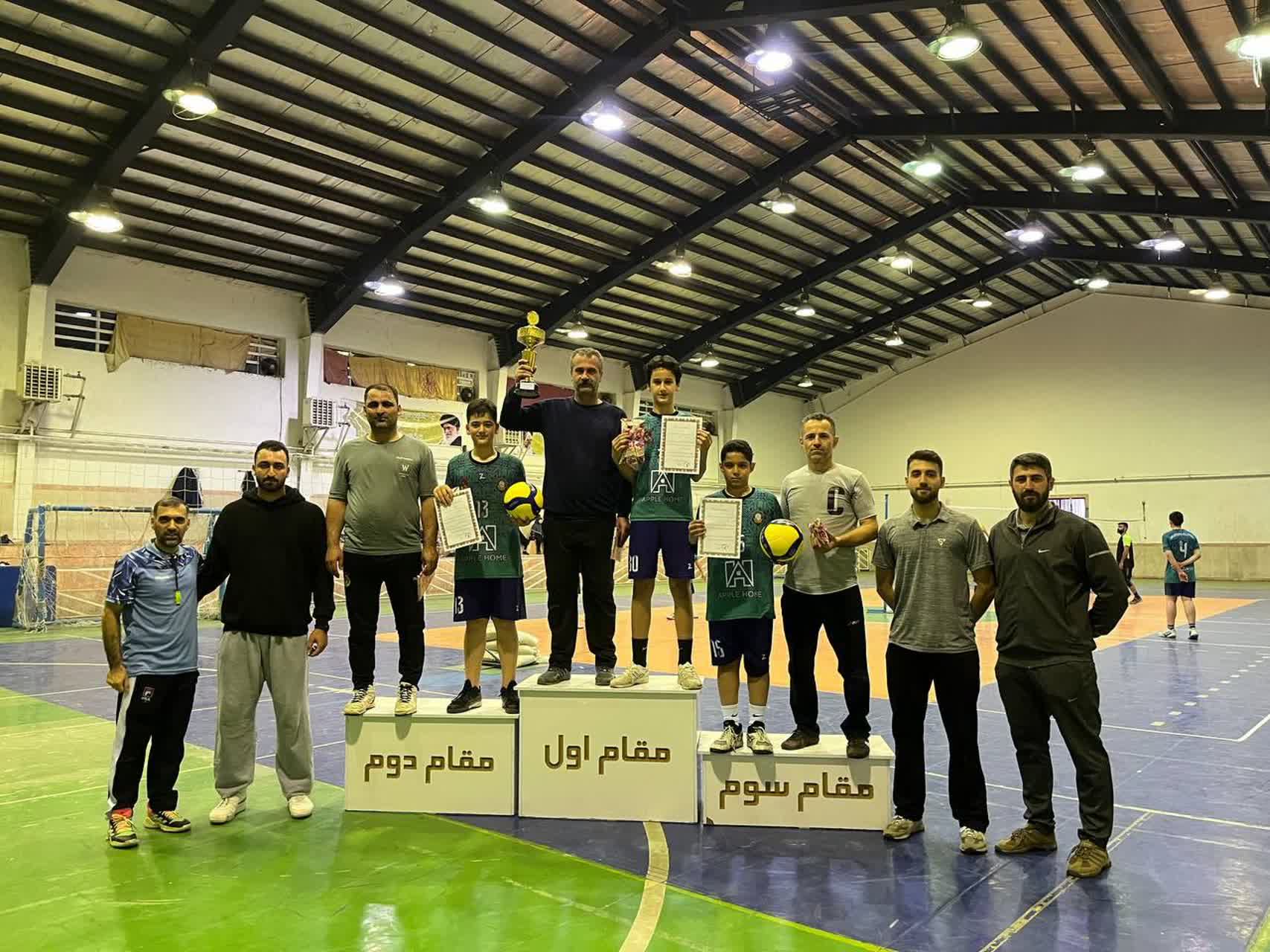 به مناسبت روز پدر برای اولین بار در لنگرود برگزارشد