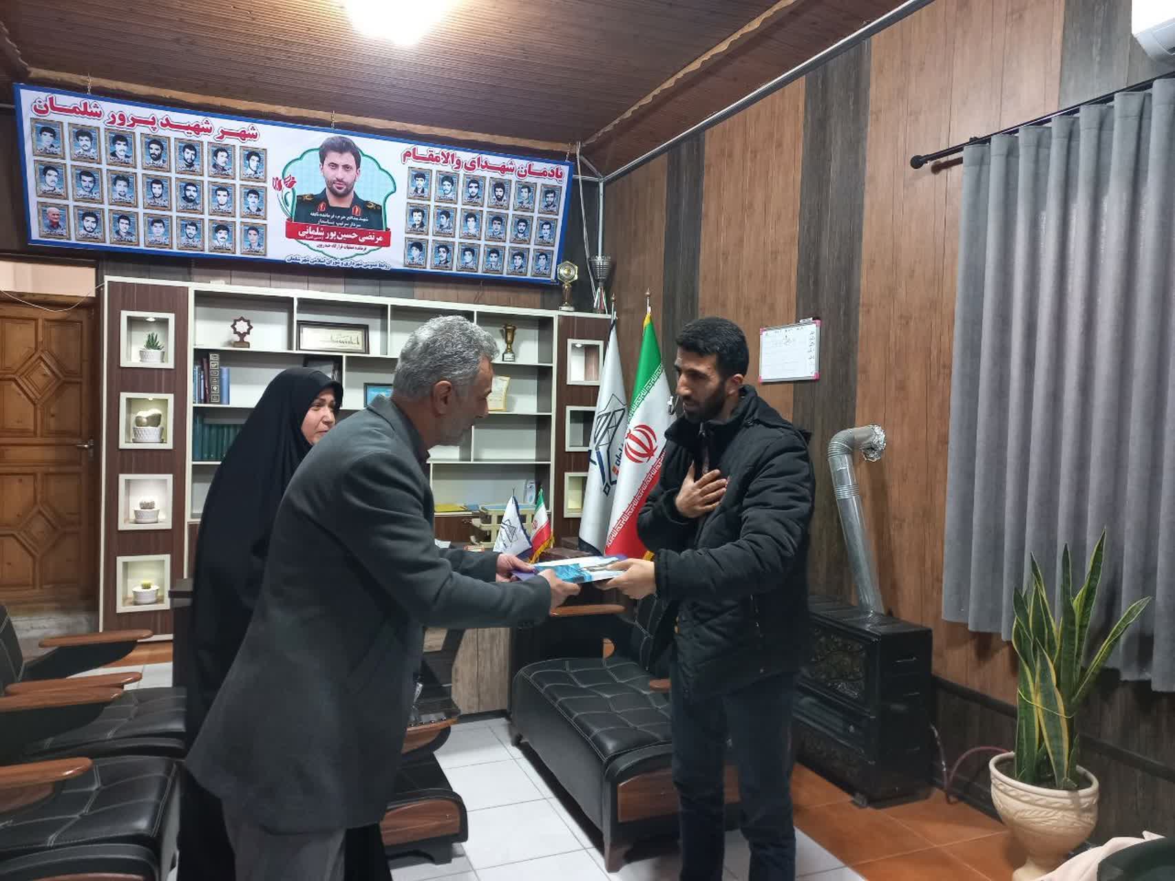 تصاویر