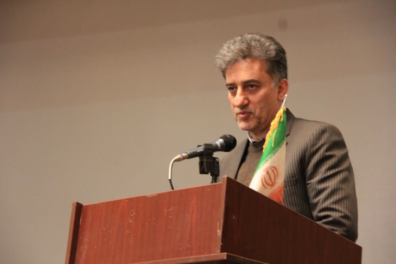 نشست سرپرست فرماندار رودسر با هنرمندان 