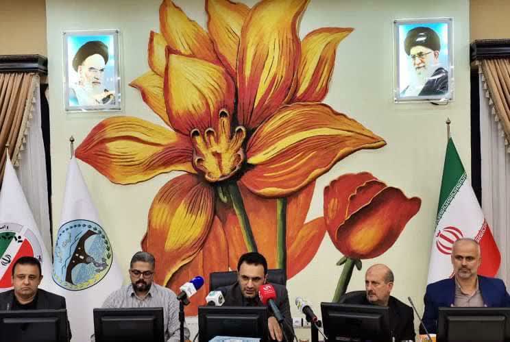 شهردار لنگرود سادات دیلمی در نخستین نشست خبری خود با اصحاب رسانه 